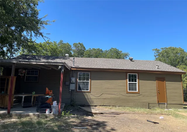 Photo 2 of Single family home for sale at 1508 34th Street, Fort Worth, TX 76106 | MLS# 21375294 | Listing updated on 2026-09-10