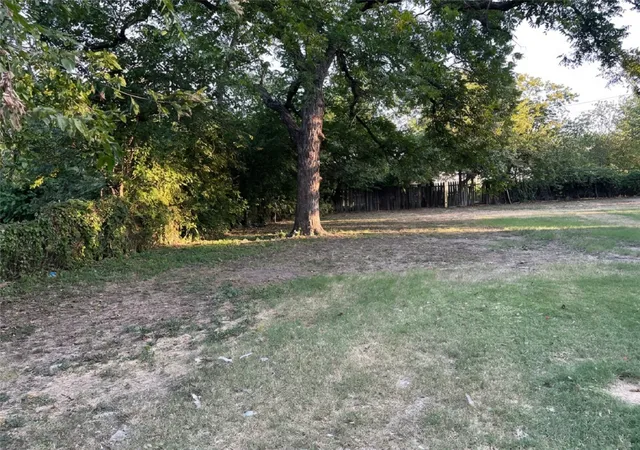 Photo 4 of Single family home for sale at 1508 34th Street, Fort Worth, TX 76106 | MLS# 21375294 | Listing updated on 2026-09-10