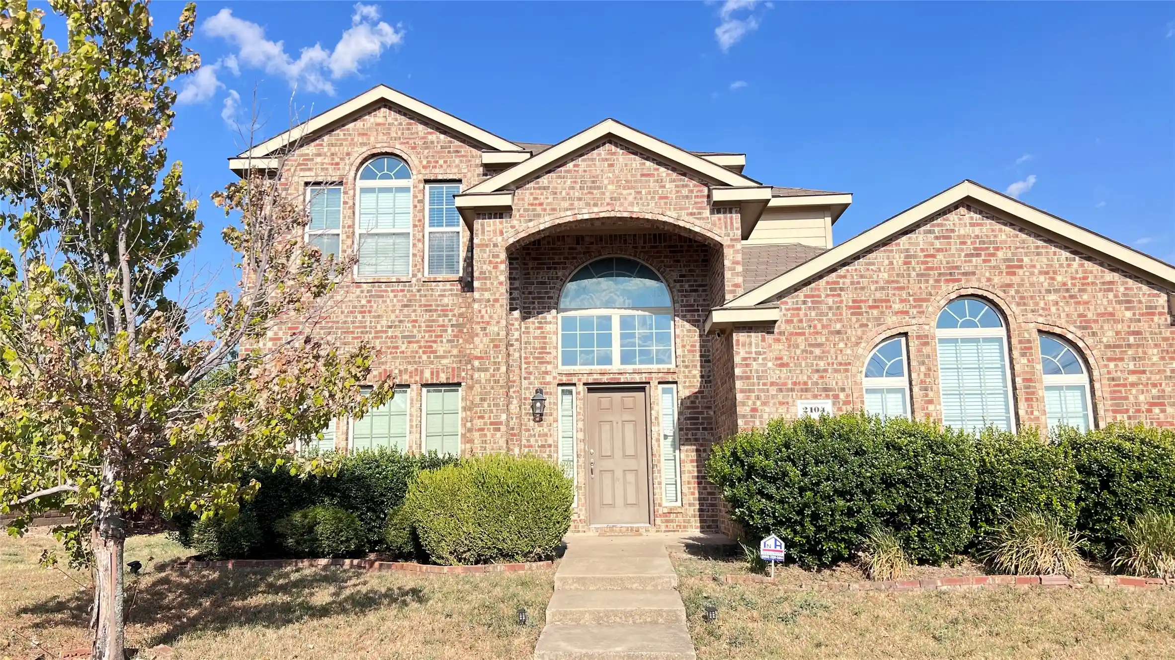 Single family home for sale at 2104 Stonewood Dr, Lancaster, TX 75134 | MLS# 21379935