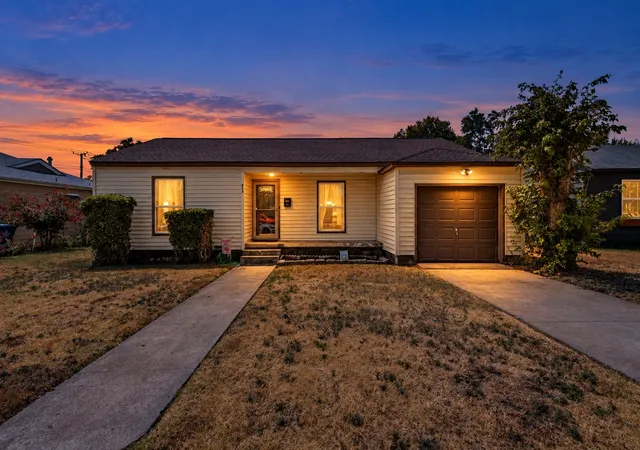 Photo 3 of Sale Pending at 804 Lilac Dr, Garland, TX 75040 | MLS# 21379315 | Listing updated on 2026-09-25