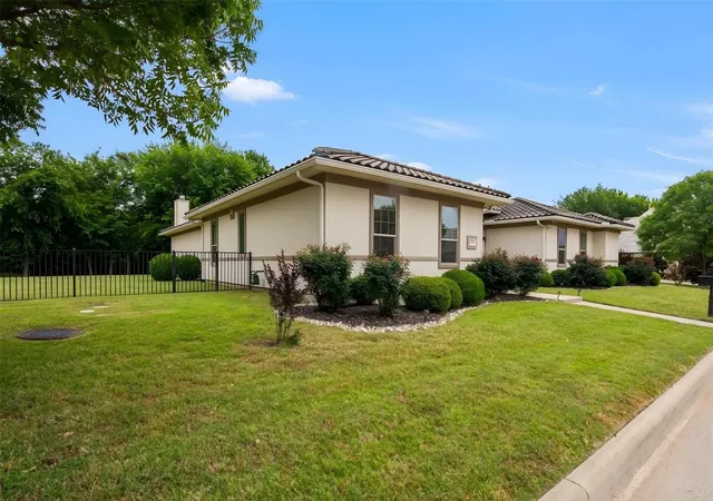 Photo 2 of Single family home for sale at 5405 Squeezepenny Ln, Mc Kinney, TX 75070 | MLS# 21379916 | Listing updated on 2026-09-13