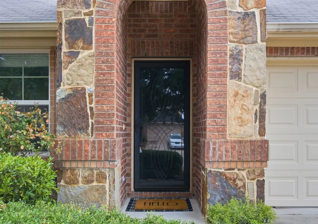 Photo 2 of Single family home for sale at 2912 Glenoaks Dr, Royse City, TX 75189 | MLS# 21379850 | Listing updated on 2026-09-13