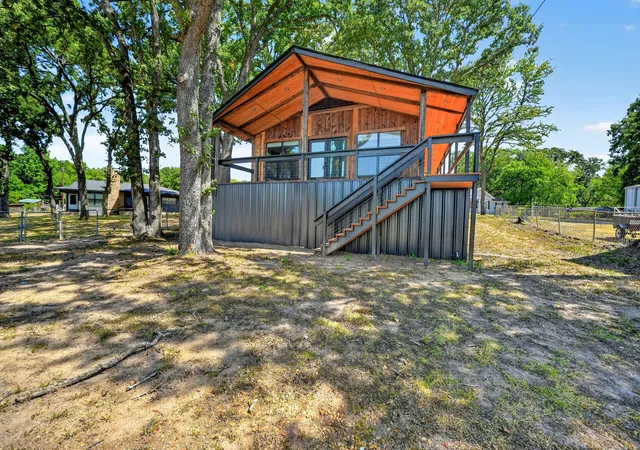 Photo 1 of Single family home for sale at 9466 Lakeland Loop, Quinlan, TX 75474 | MLS# 21379941 | Listing updated on 2026-09-07