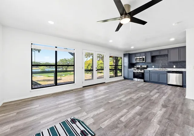 Photo 3 of Single family home for sale at 9466 Lakeland Loop, Quinlan, TX 75474 | MLS# 21379941 | Listing updated on 2026-09-07