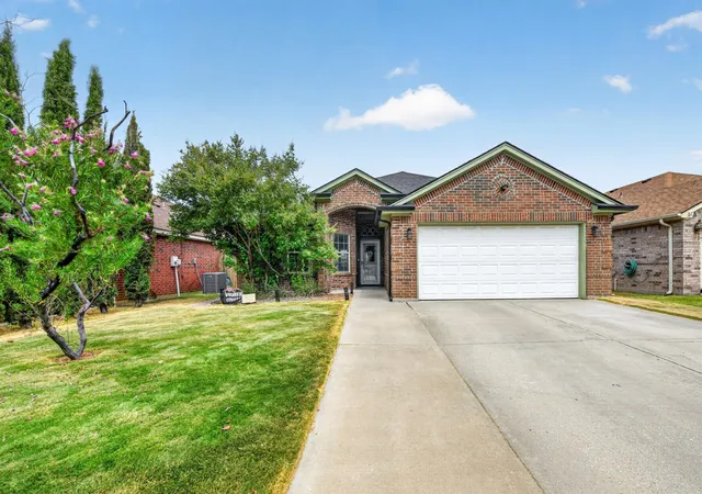 Photo 1 of Single family home for sale at 9228 Jason Dr, Fort Worth, TX 76108 | MLS# 21379992 | Listing updated on 2026-09-12