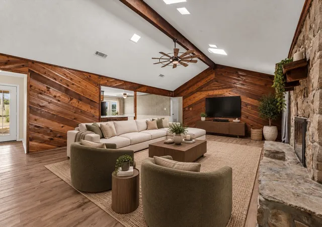 Photo 4 of Sale Pending at 190 County Rd 3198, Valley Mills, TX 76689 | MLS# 21379235 | Listing updated on 2026-09-27