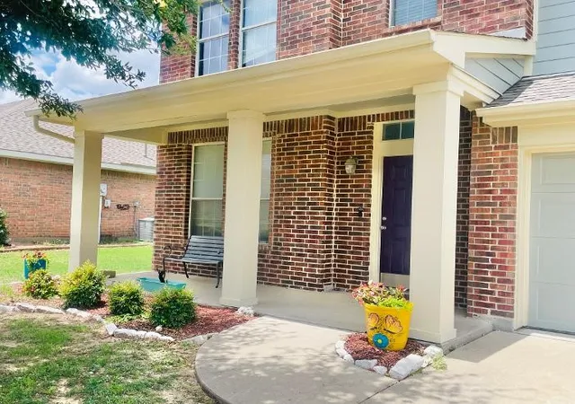 Photo 3 of Single family home for sale at 13081 Fencerow Rd, Fort Worth, TX 76244 | MLS# 21379917 | Listing updated on 2026-09-10