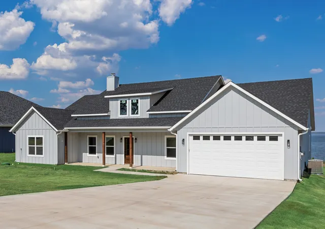 Photo 2 of Single family home for sale at 257 Caro Dr, West Tawakoni, TX 75474 | MLS# 21331033 | Listing updated on 2026-09-20