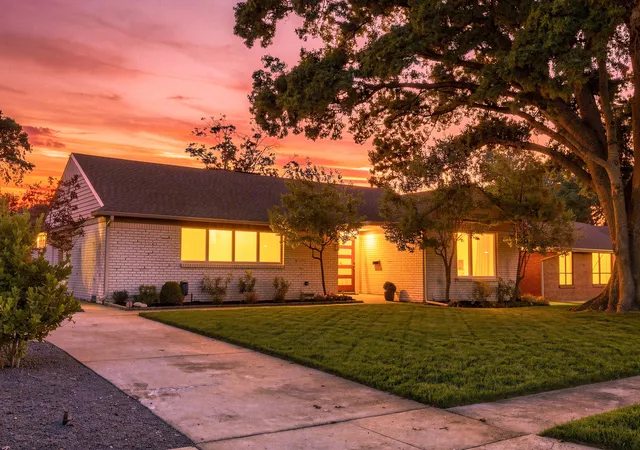 Photo 1 of Single family home for sale at 6211 Town Hl Ln, Dallas, TX 75214 | MLS# 21379528 | Listing updated on 2026-09-13