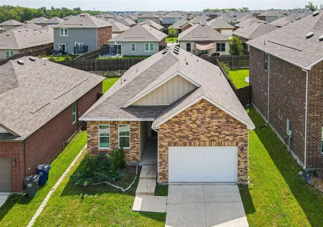 Photo 1 of Single family home for sale at 746 Wilshire Dr, Lavon, TX 75166 | MLS# 21380048 | Listing updated on 2026-09-14