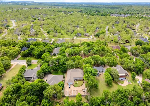 Photo 3 of Single family home for sale at 6212 Westover Dr, Granbury, TX 76049 | MLS# 21379759 | Listing updated on 2026-09-08