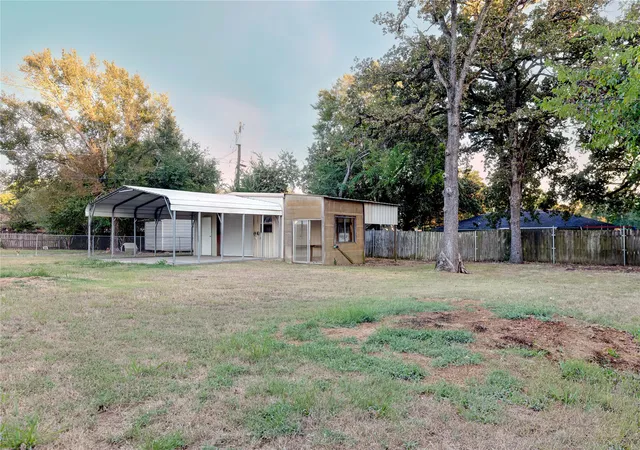 Photo 4 of Sale Pending at 575 Ferndale Ln, Fairfield, TX 75840 | MLS# 21380064 | Listing updated on 2026-09-18