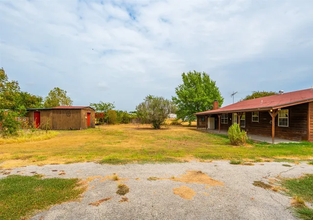 Photo 3 of Single family home for sale at 545 County Rd 1110a, Cleburne, TX 76031 | MLS# 21380071 | Listing updated on 2026-09-08