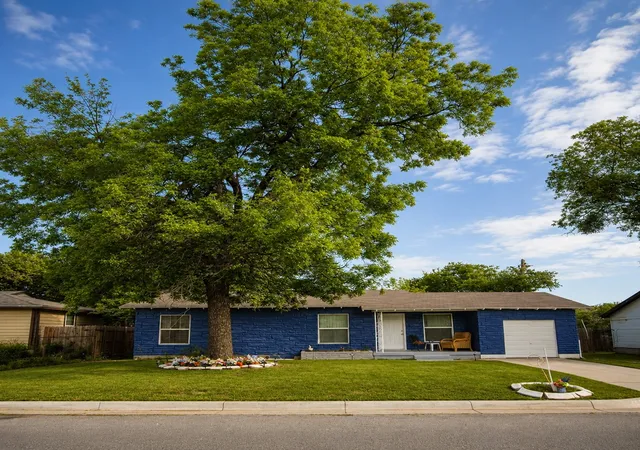 Photo 2 of Single family home for sale at 4000 Fitzhugh Ave, Fort Worth, TX 76105 | MLS# 21380088 | Listing updated on 2026-09-14