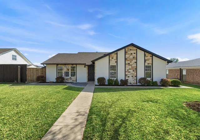 Photo 1 of Single family home for sale at 746 Red Wing Dr, Lewisville, TX 75067 | MLS# 21380095 | Listing updated on 2026-09-13
