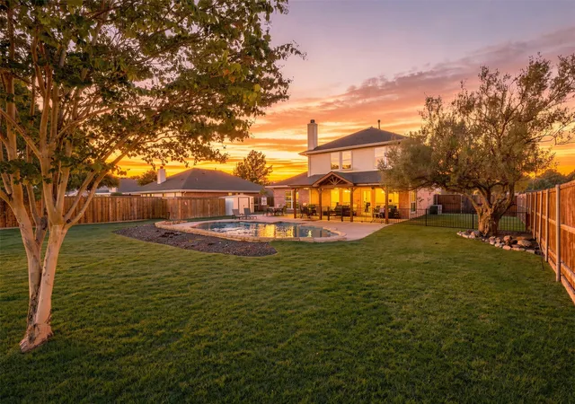 Photo 2 of Single family home for sale at 2774 Cobblestone Dr, Rockwall, TX 75087 | MLS# 21379383 | Listing updated on 2026-09-30