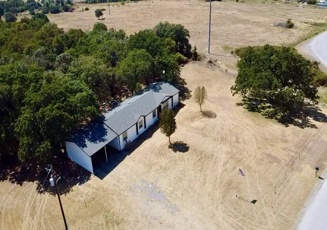 Photo 2 of Sale Pending at 5201 Shaw Rd, Tolar, TX 76476 | MLS# 21377649 | Listing updated on 2026-10-05