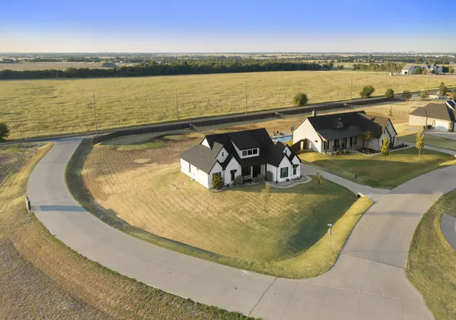 Photo 2 of Single family home for sale at 870 Dove Meadow Trl, Waxahachie, TX 75167 | MLS# 21380090 | Listing updated on 2026-09-08