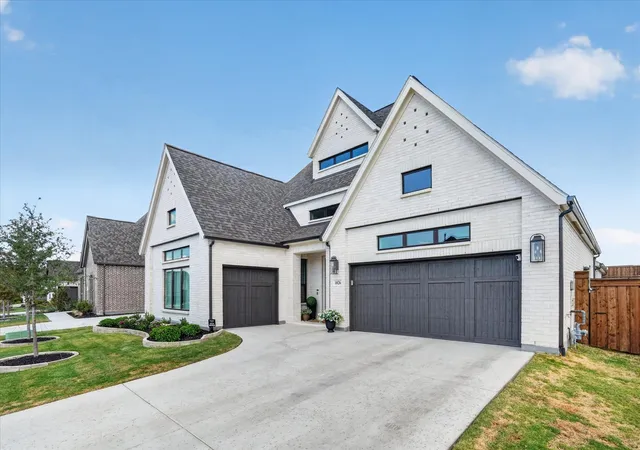 Photo 3 of Single family home for sale at 1026 Upland Ct, Rockwall, TX 75087 | MLS# 21380082 | Listing updated on 2026-09-12