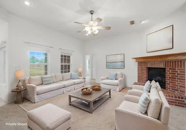 Photo 3 of Single family home for sale at 400 S College St, Pilot Point, TX 76258 | MLS# 21374114 | Listing updated on 2026-09-12