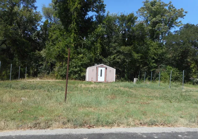 Photo 1 of Land for sale at 861 Wixom Ln, Dallas, TX 75217 | MLS# 21380164 | Listing updated on 2026-09-12