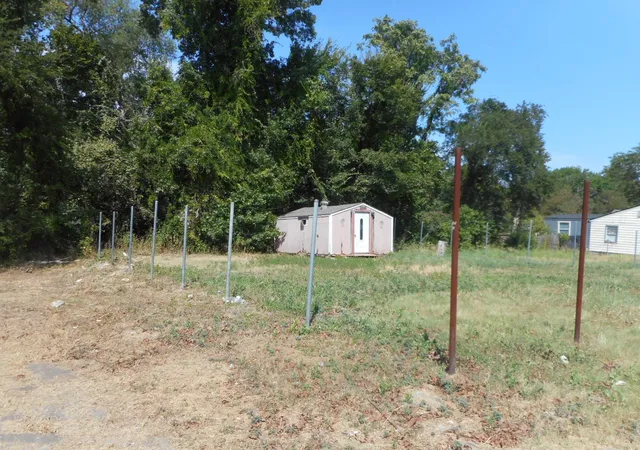 Photo 2 of Land for sale at 861 Wixom Ln, Dallas, TX 75217 | MLS# 21380164 | Listing updated on 2026-09-12
