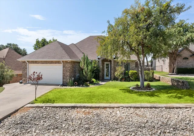 Photo 1 of Single family home for sale at 8712 Bellechase Rd, Granbury, TX 76049 | MLS# 21376510 | Listing updated on 2026-09-13