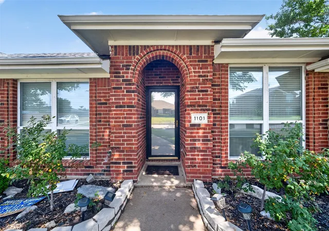 Photo 2 of Single family home for sale at 1101 Boyd Dr, Wylie, TX 75098 | MLS# 21379224 | Listing updated on 2026-09-13