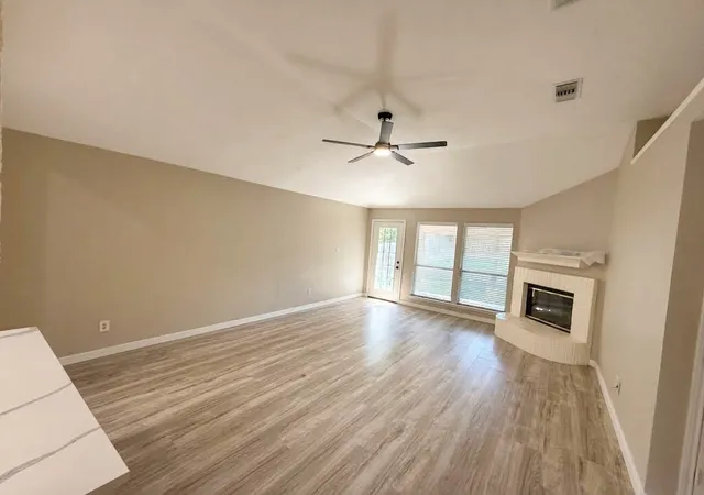 Photo 3 of Single family home for sale at 4040 Staghorn Cir N, Fort Worth, TX 76137 | MLS# 21380130 | Listing updated on 2026-09-27