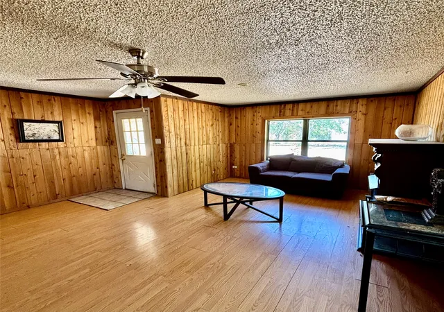 Photo 3 of Single family home for sale at 600 Travis St, Nocona, TX 76255 | MLS# 21380182 | Listing updated on 2026-09-29
