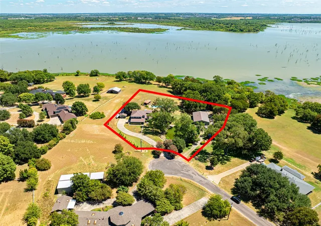 Photo 1 of Sale Pending at 192 Mallard Point, Wylie, TX 75098 | MLS# 21377969 | Listing updated on 2026-09-24