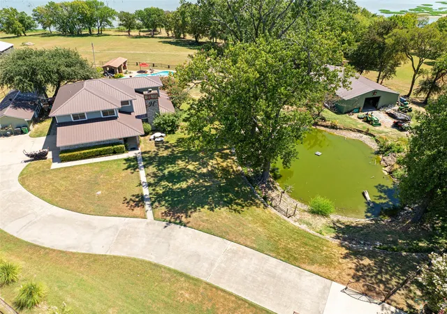 Photo 3 of Sale Pending at 192 Mallard Point, Wylie, TX 75098 | MLS# 21377969 | Listing updated on 2026-09-24