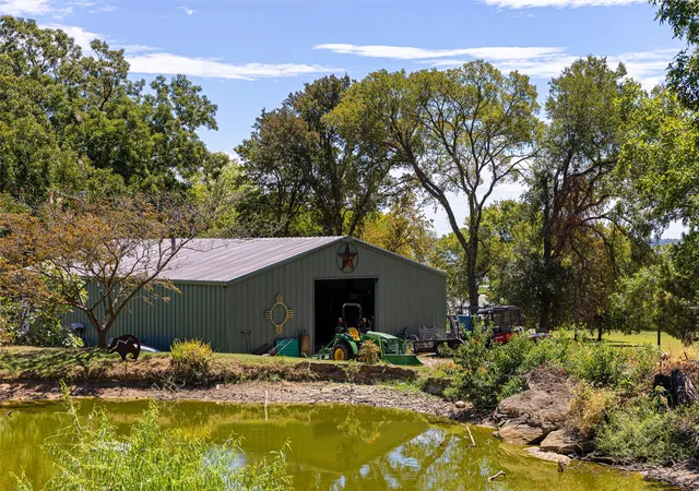 Photo 4 of Sale Pending at 192 Mallard Point, Wylie, TX 75098 | MLS# 21377969 | Listing updated on 2026-09-24