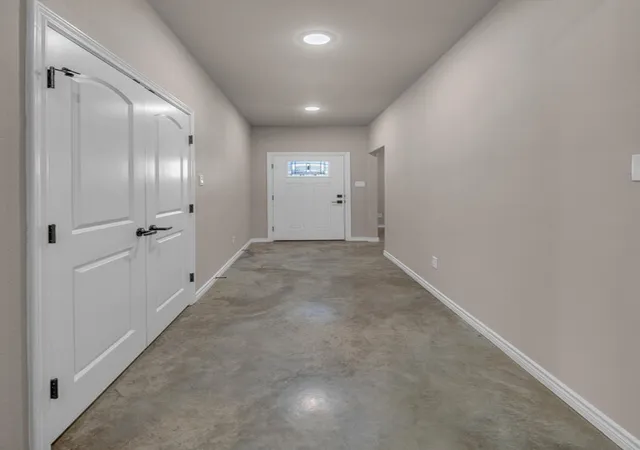 Photo 3 of Single family home for sale at 702 N College St, West, TX 76691 | MLS# 21377893 | Listing updated on 2026-09-24