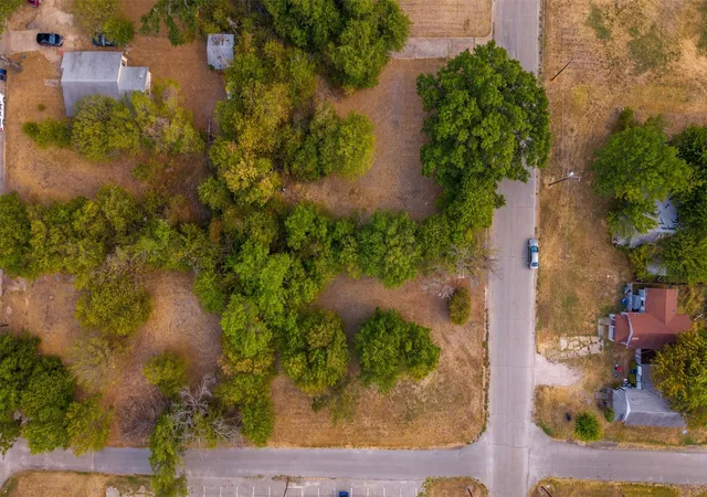 Photo 2 of Land for sale at 417 N 3rd Street, Corsicana, TX 75110 | MLS# 21377848 | Listing updated on 2026-09-11