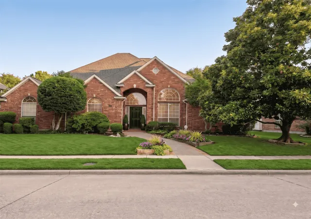 Photo 1 of Single family home for sale at 311 Pecan Holw Dr, Coppell, TX 75019 | MLS# 21380223 | Listing updated on 2026-10-04
