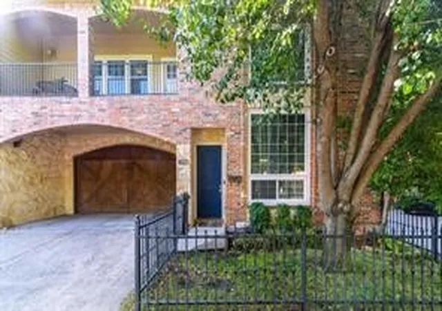 Photo 1 of Townhouse for sale at 3550 Knight St, Dallas, TX 75219 | MLS# 21380246 | Listing updated on 2026-09-11
