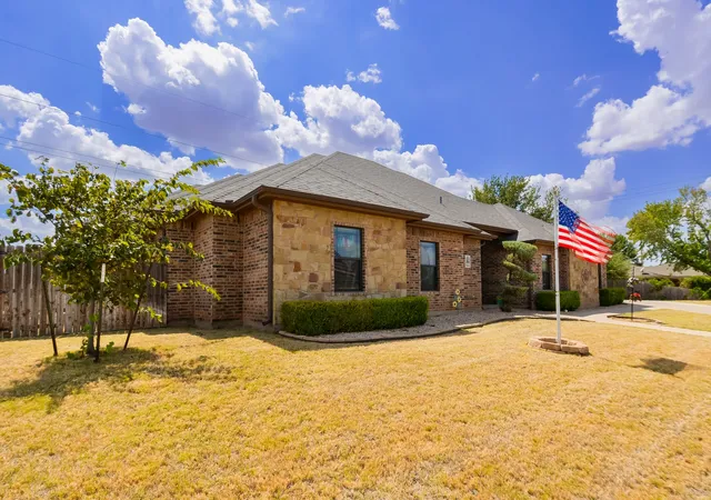 Photo 3 of Single family home for sale at 5041 Velta Ln, Abilene, TX 79606 | MLS# 21376138 | Listing updated on 2026-10-04