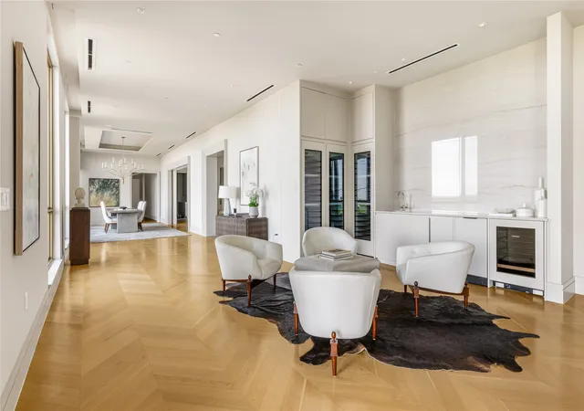 Photo 2 of Condo for sale at 4205 Buena Vista St #501, Dallas, TX 75205 | MLS# 21380218 | Listing updated on 2026-09-13