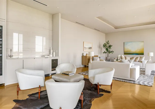 Photo 3 of Condo for sale at 4205 Buena Vista St #501, Dallas, TX 75205 | MLS# 21380218 | Listing updated on 2026-09-13