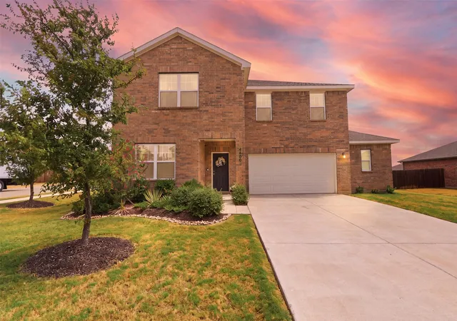 Photo 1 of Single family home for sale at 2600 Sanders Crk Dr, Glenn Heights, TX 75154 | MLS# 21379874 | Listing updated on 2026-10-06
