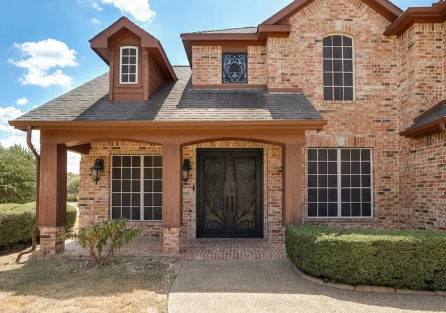 Photo 3 of Sale Pending at 2603 Hopkins Dr, Grand Prairie, TX 75052 | MLS# 21380263 | Listing updated on 2026-09-14