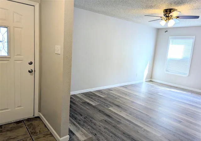 Photo 2 of Single family home for sale at 2727 Colonial Dr, Carrollton, TX 75007 | MLS# 21380289 | Listing updated on 2026-09-25