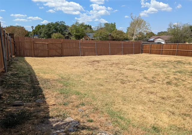 Photo 30 of Single family home for sale at 2727 Colonial Dr, Carrollton, TX 75007 | MLS# 21380289 | Listing updated on 2026-09-25