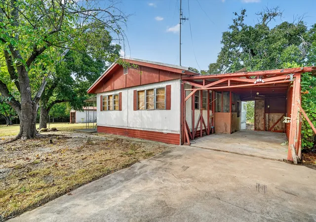 Photo 3 of Land for sale at 161 Arlington Ave, Whitney, TX 76692 | MLS# 21380303 | Listing updated on 2026-09-08