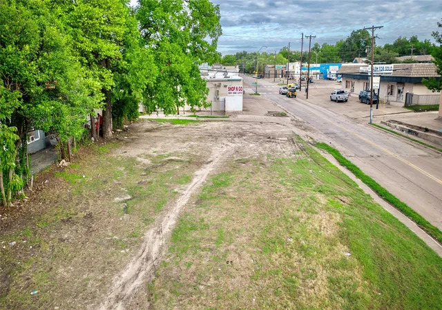 Photo 2 of Land for sale at 4951 E Side Ave, Dallas, TX 75214 | MLS# 21375230 | Listing updated on 2026-09-08