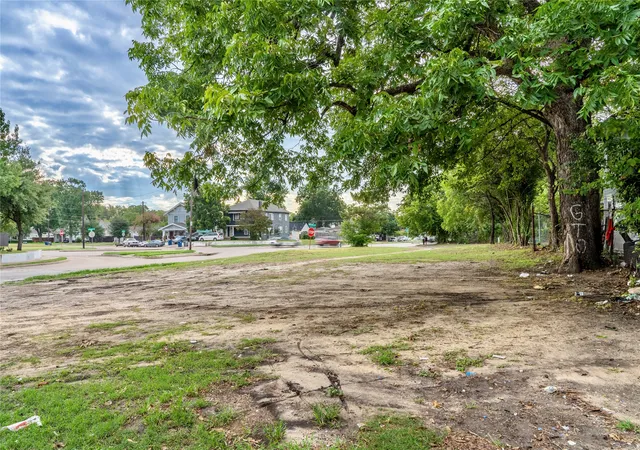 Photo 3 of Land for sale at 4951 E Side Ave, Dallas, TX 75214 | MLS# 21375230 | Listing updated on 2026-09-08