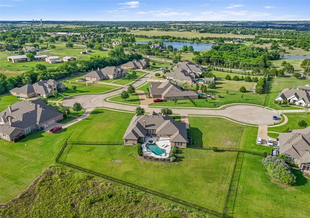 Photo 3 of Single family home for sale at 800 Yasmin Ct, Forney, TX 75126 | MLS# 21380308 | Listing updated on 2026-09-21