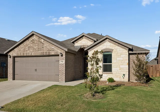 Photo 2 of Single family home for sale at 9916 Ginkgo Ln, Crowley, TX 76036 | MLS# 21380031 | Listing updated on 2026-09-11