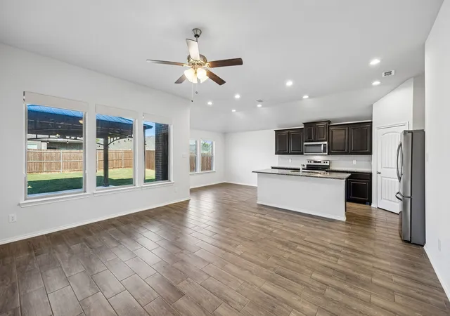Photo 3 of Single family home for sale at 9916 Ginkgo Ln, Crowley, TX 76036 | MLS# 21380031 | Listing updated on 2026-09-11